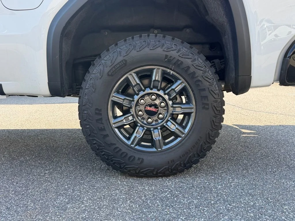 2026 GMC Sierra 1500 AT4X - Photo 8