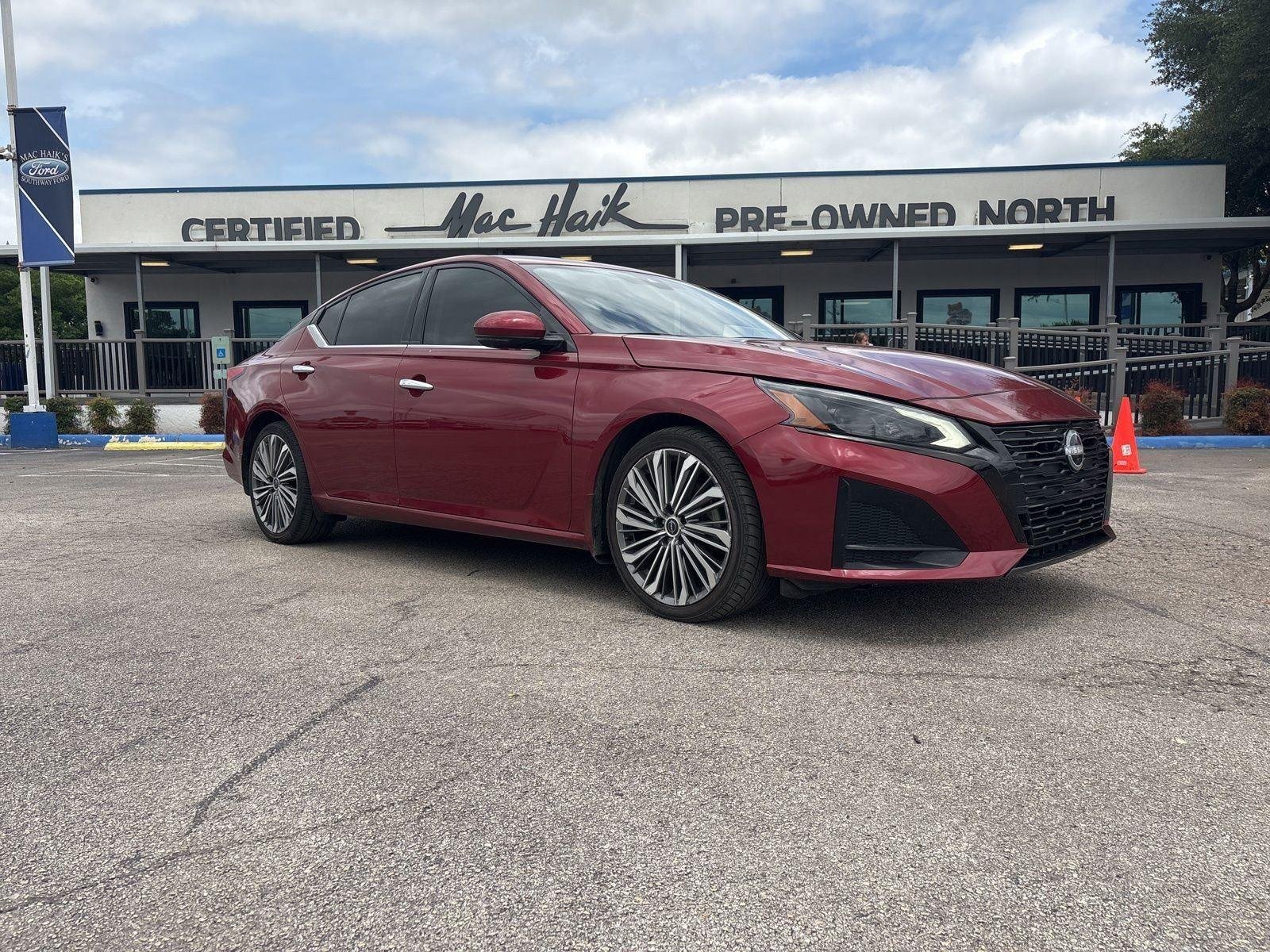 Used 2024 Scarlet Ember Nissan 2.5 SL image 1