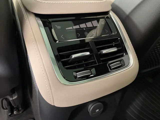 2026 Volvo XC90 Plus - Photo 36