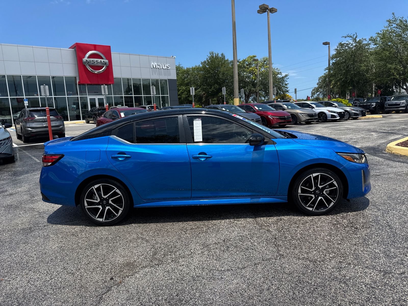 Used 2025 Electric Blue Metallic Nissan SR image 8