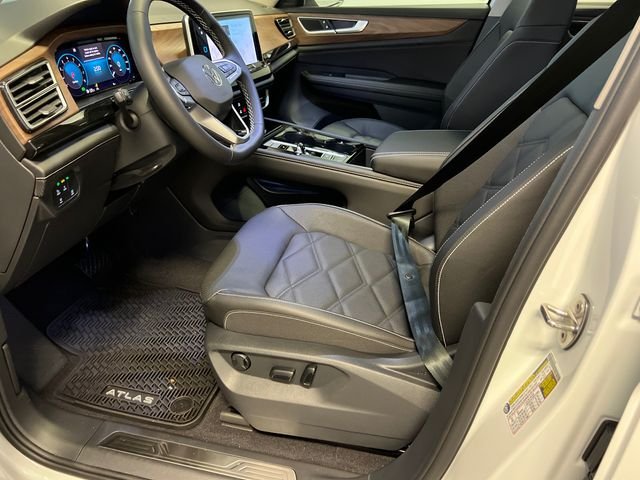 2026 Volkswagen Atlas SE w/Tech - Photo 7