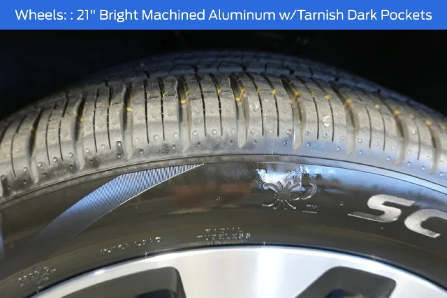 New 2027 Star White Metallic Tri-Coat Ford Platinum™ image 22