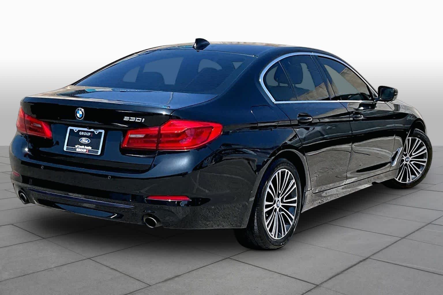 Pre-Owned 2019 BMW 5 Series 530i