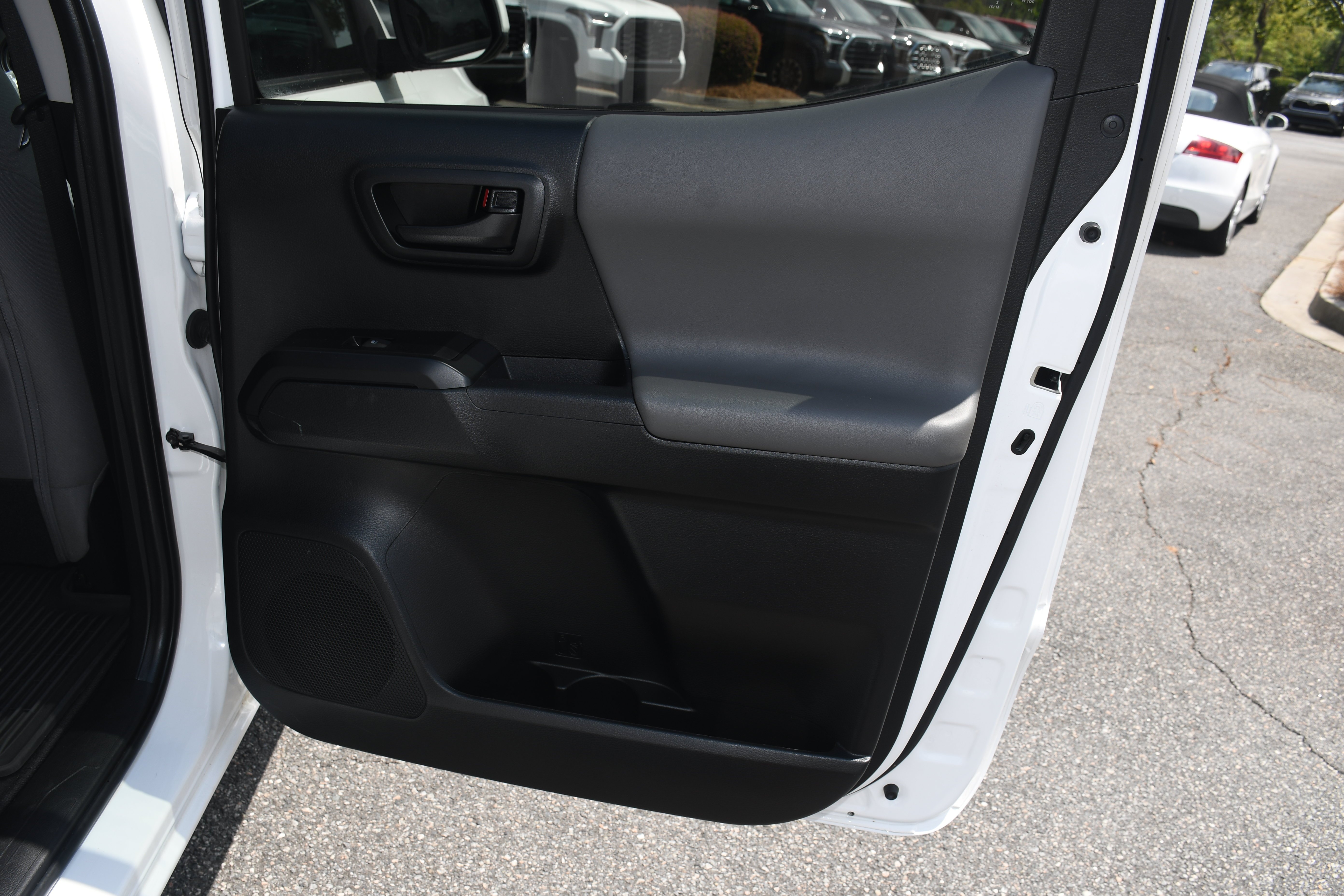 Used 2023 White Toyota SR image 17