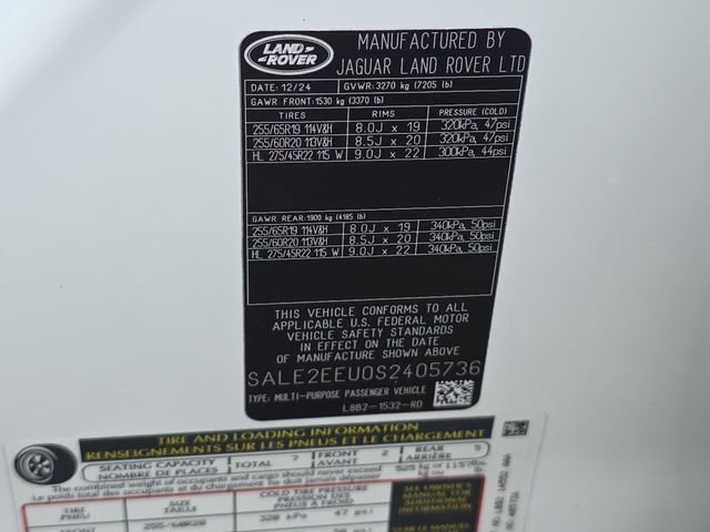 Certified Used 2025 White Land Rover X-Dynamic SE image 37
