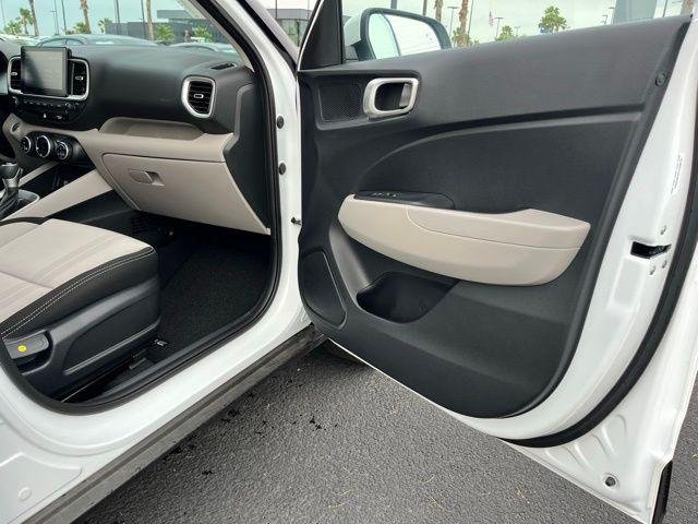 New 2026 White Hyundai SEL image 21