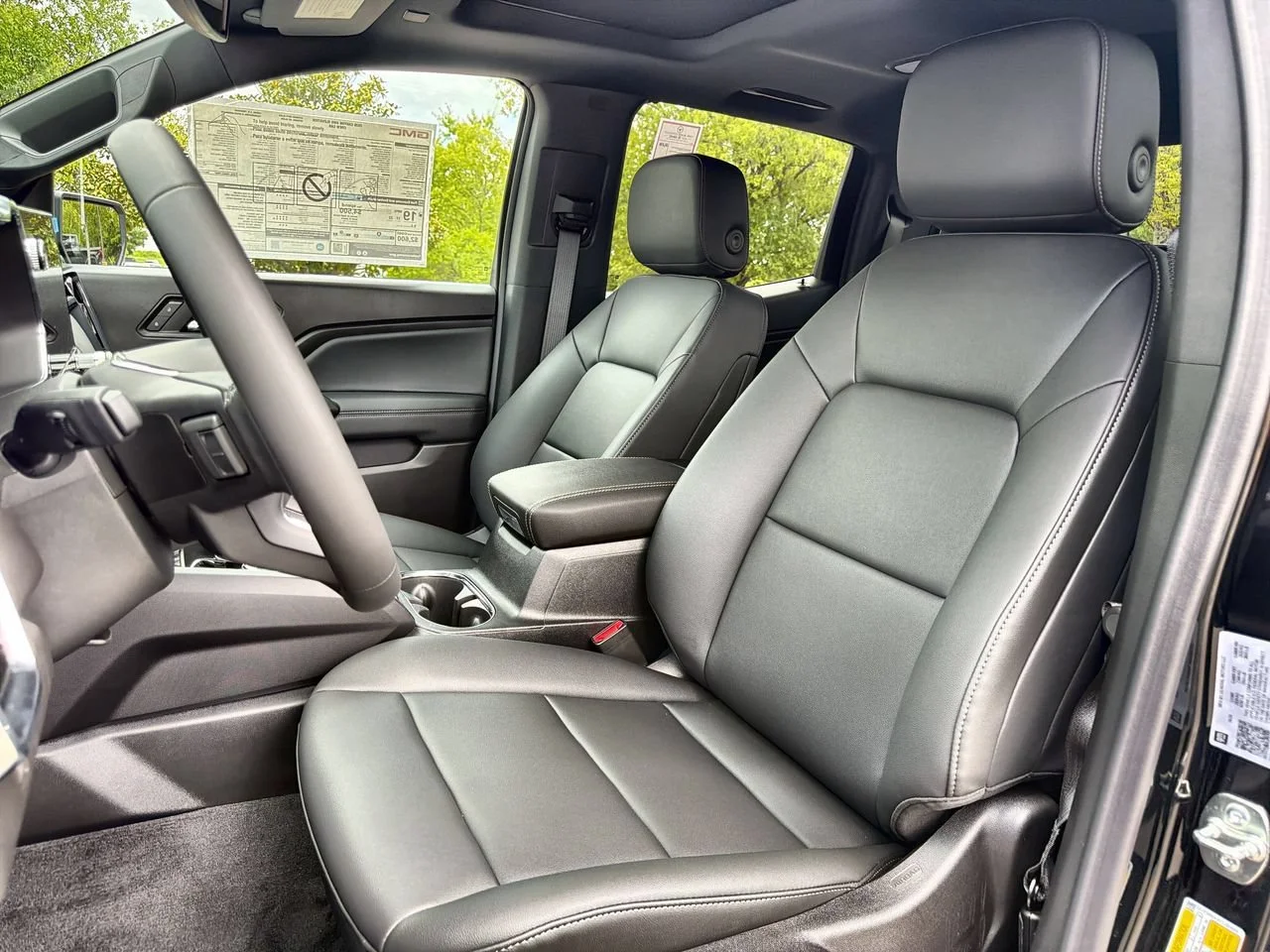 New 2026 Onyx Black GMC Elevation image 16