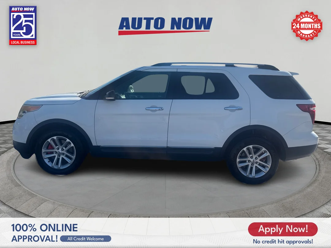 Used 2015 White Ford XLT image 3