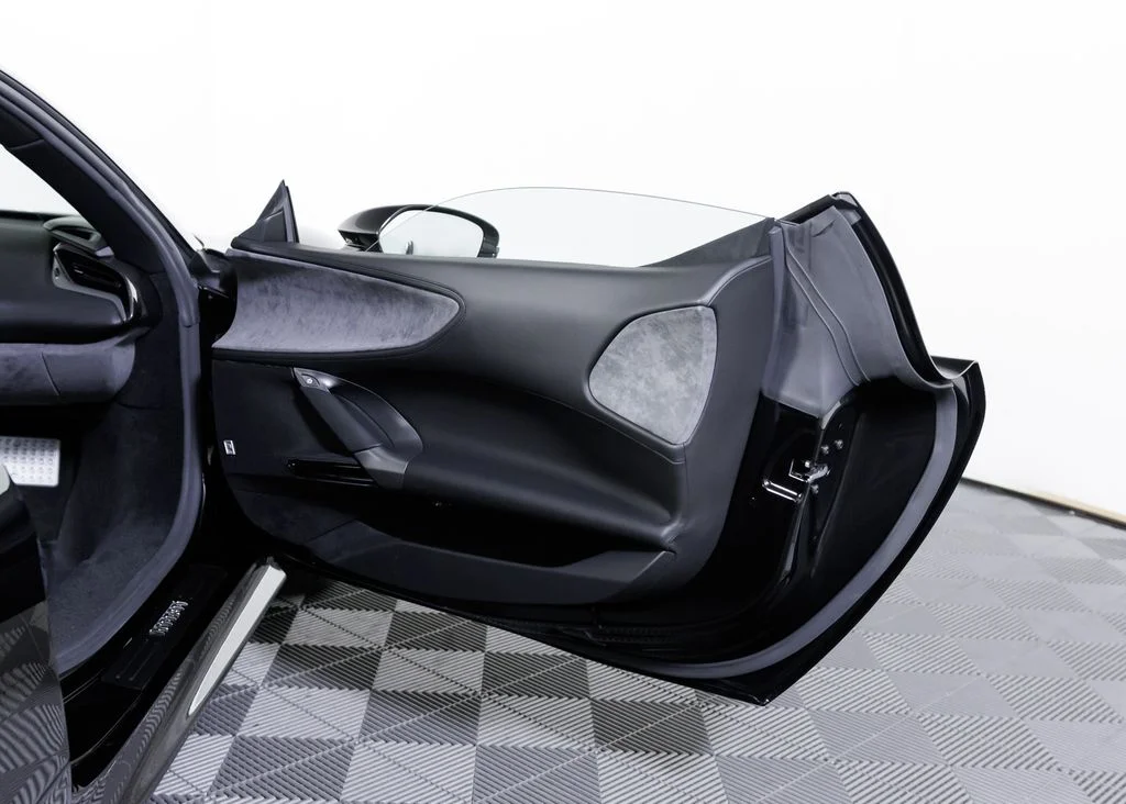 Certified Used 2022 Nero Ferrari Base image 19