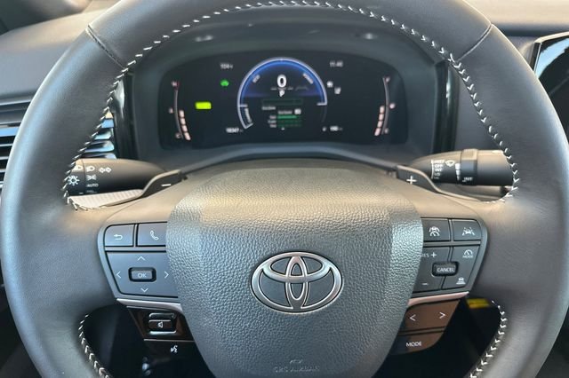 Used 2025 White Toyota SE image 22