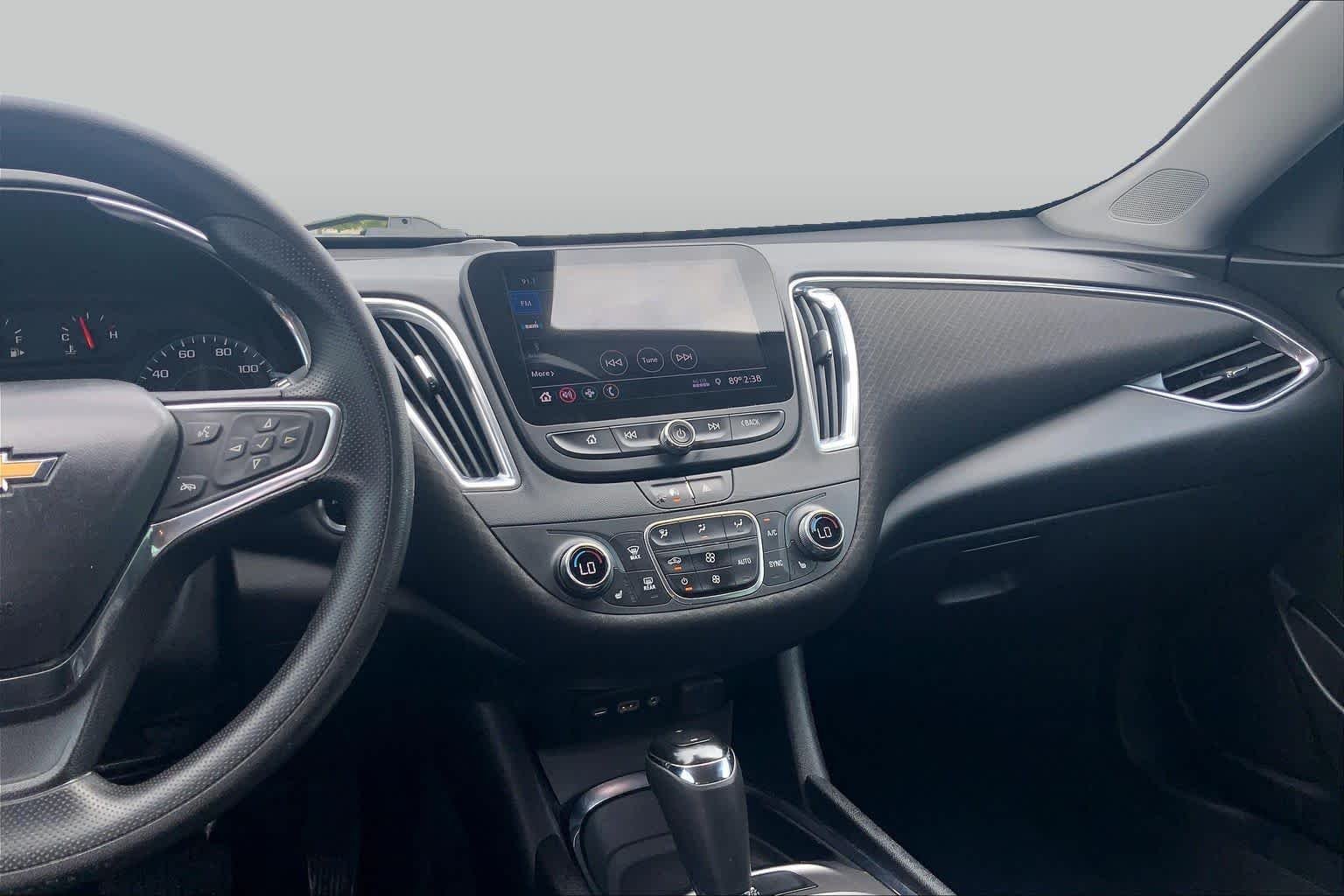 Used 2020 Summit White Chevrolet LT image 7