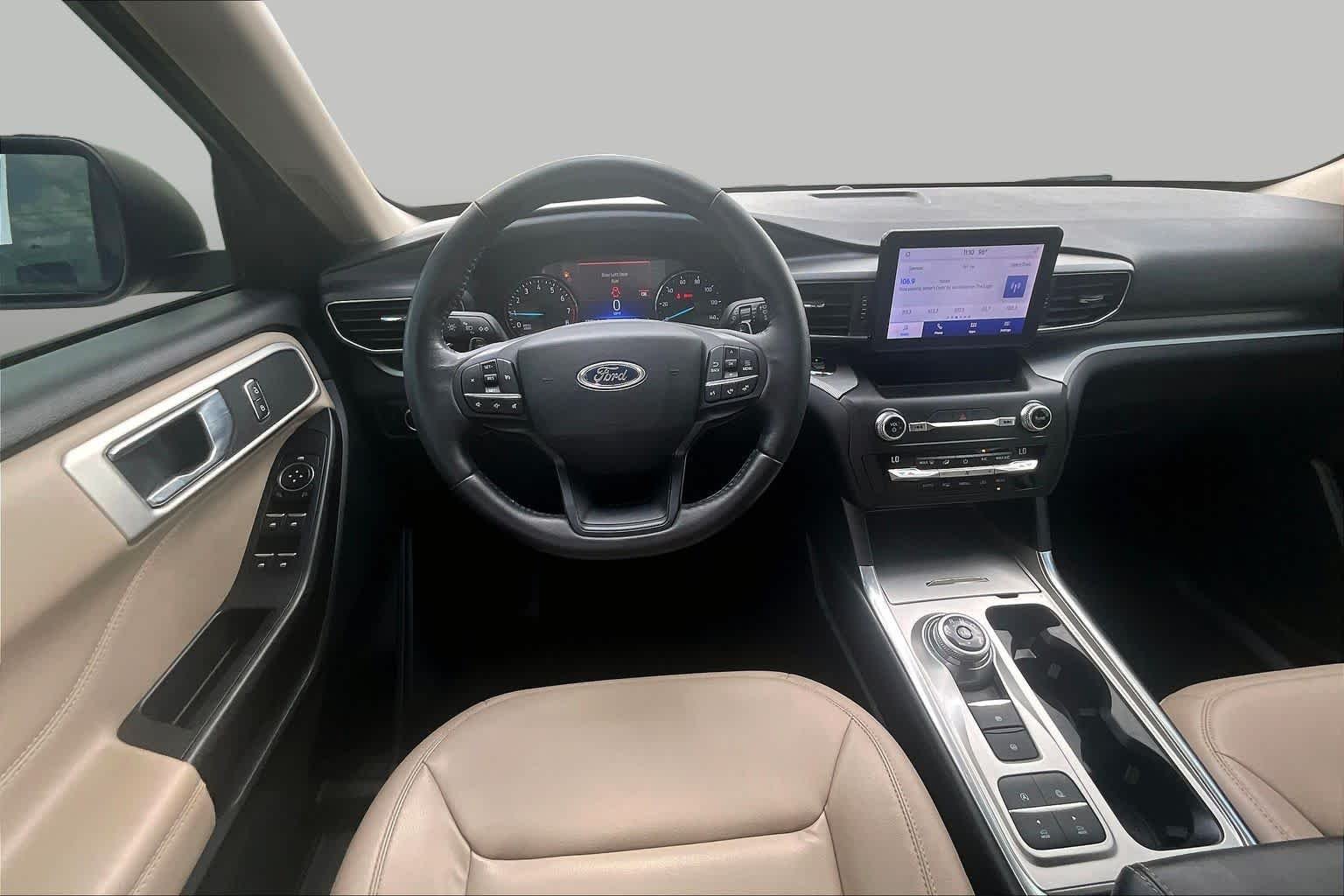 Used 2020 Agate Black Metallic Ford XLT image 4