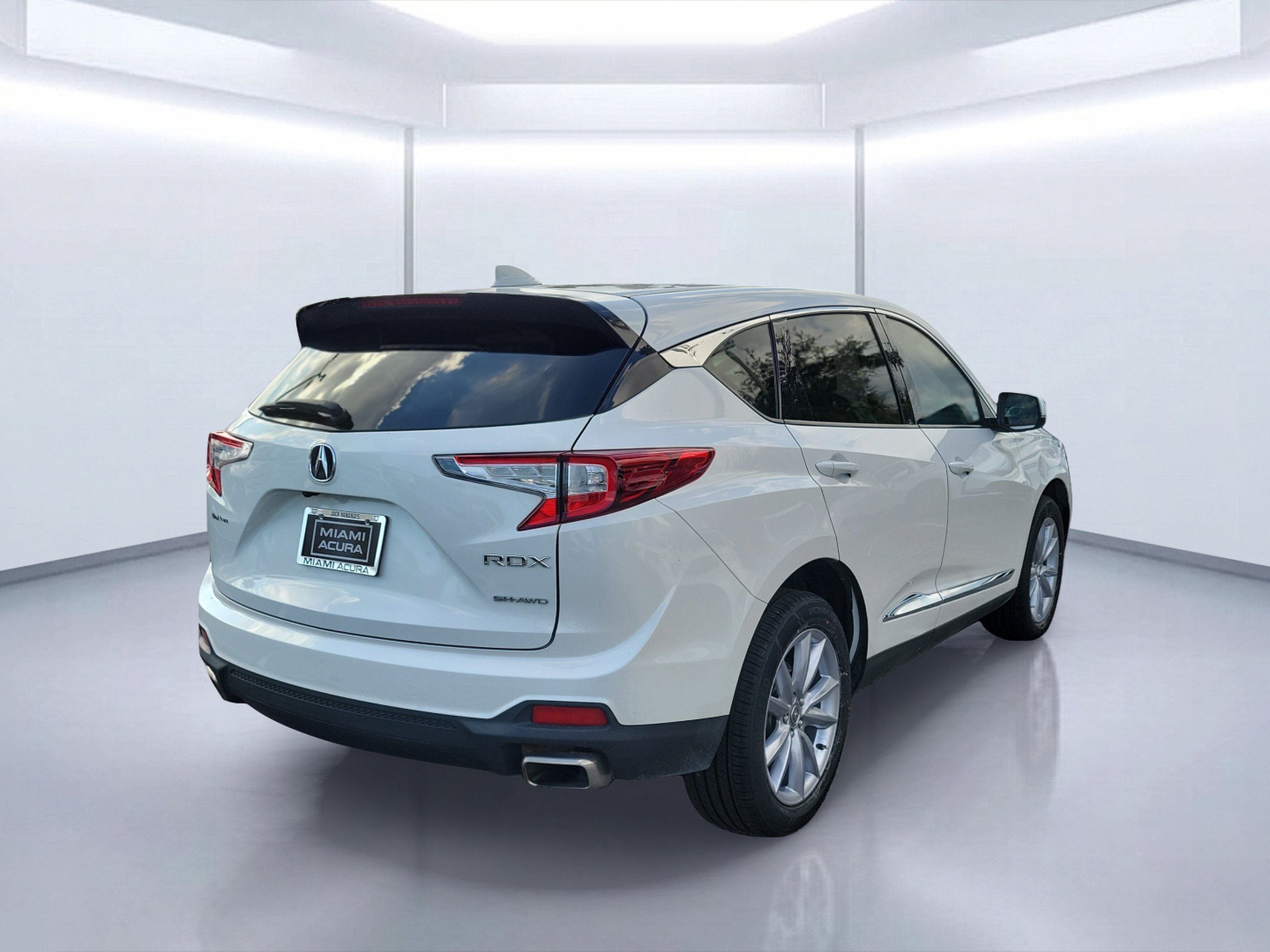 Used 2024 Platinum White Pearl Acura SH-AWD image 4