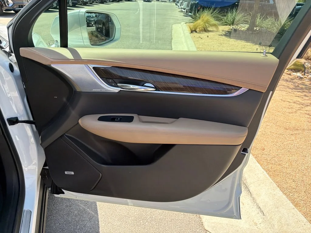 Used 2020 CRYSTAL WHITE TRICOAT Cadillac AWD Premium Luxury image 38