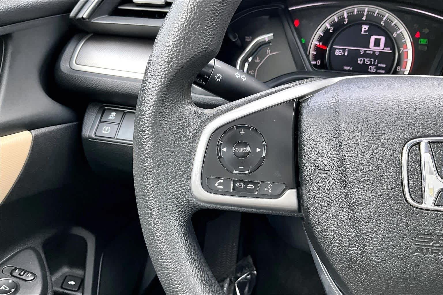 Used 2016  Honda LX image 23