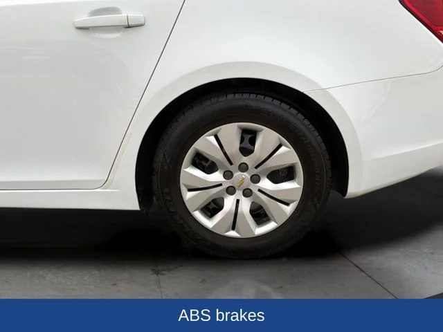Used 2014 White Chevrolet LS image 30