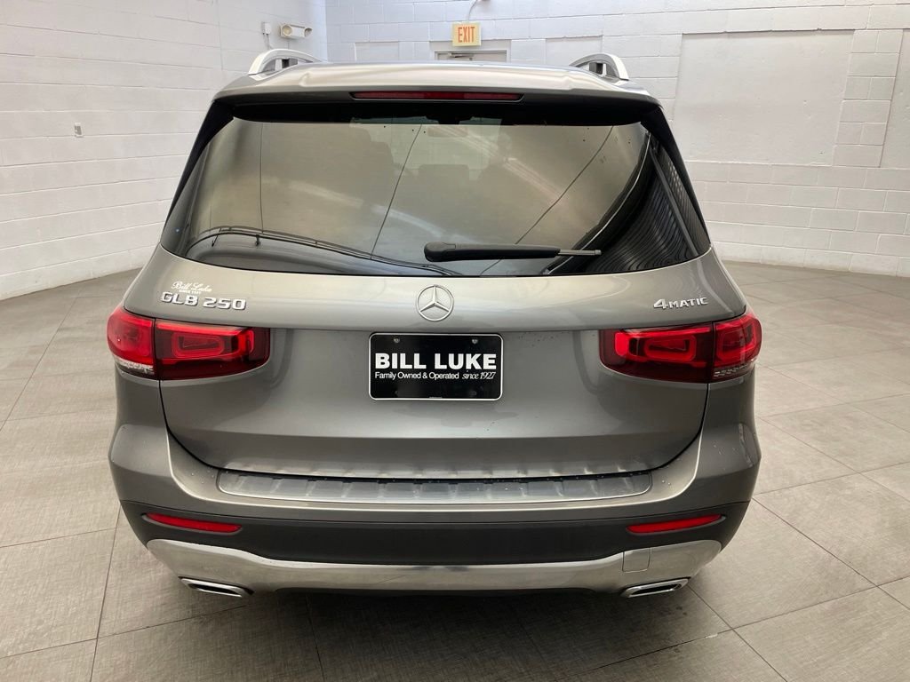 Used 2021 Gray Mercedes-Benz GLB 250 4MATIC® image 7