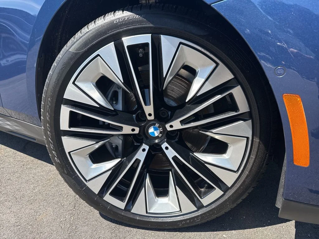 2026 BMW 5 Series 540i - Photo 33