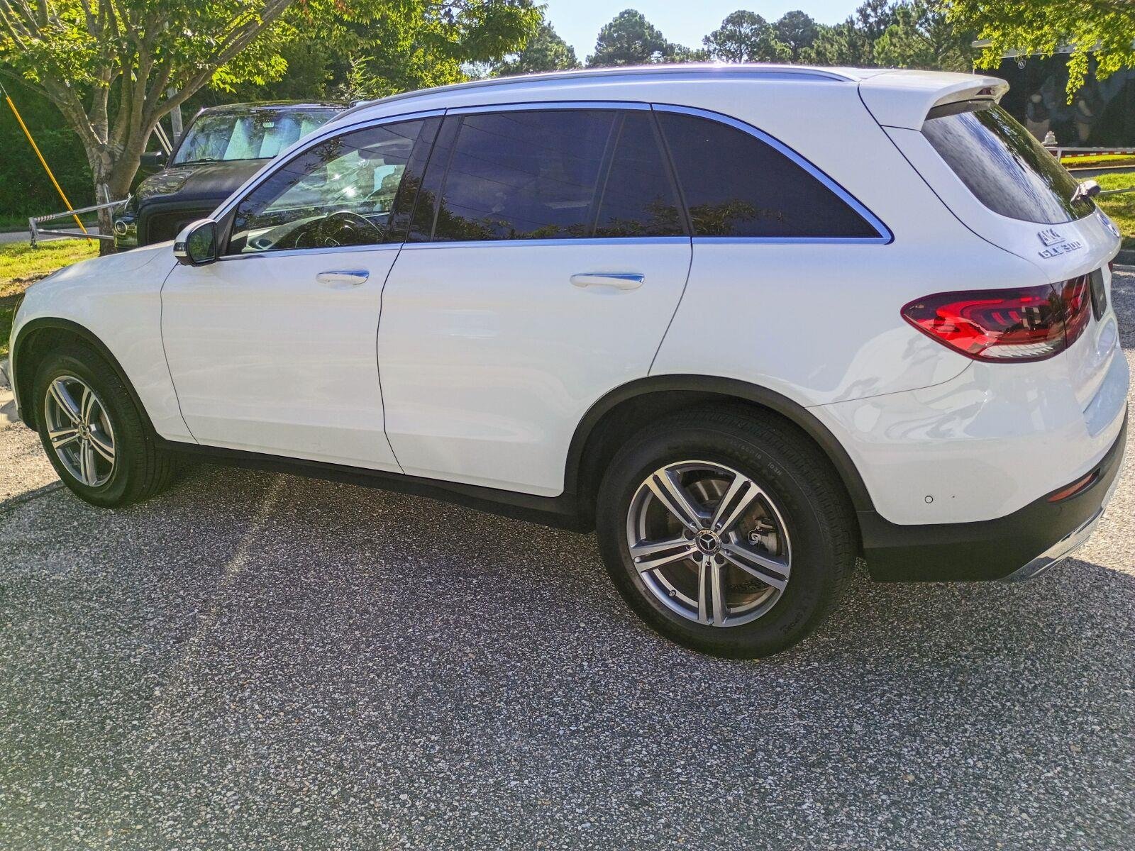 Used 2022 Polar White Mercedes-Benz GLC 300 image 2