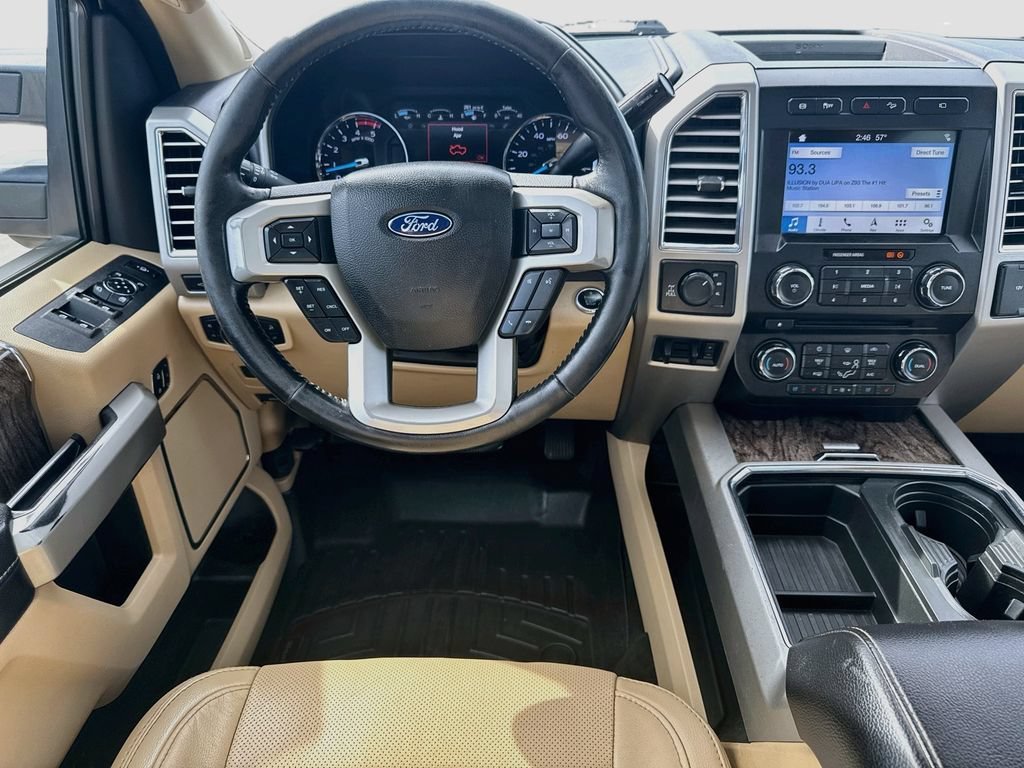 Used 2017  Ford Lariat image 24