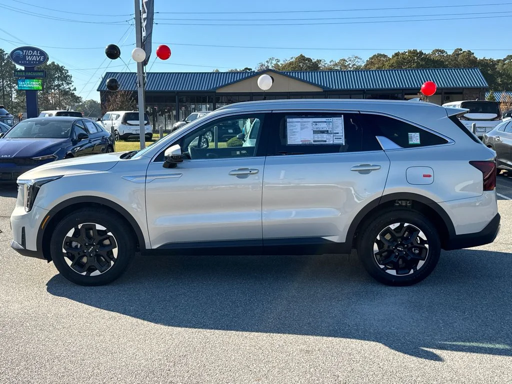 New 2026 Ivory Silver Kia S image 6
