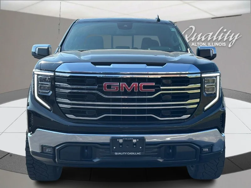 Used 2025 Onyx Black GMC SLT image 11