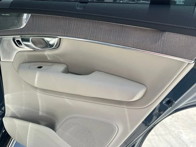 2025 Volvo XC90 Ultra - Photo 29