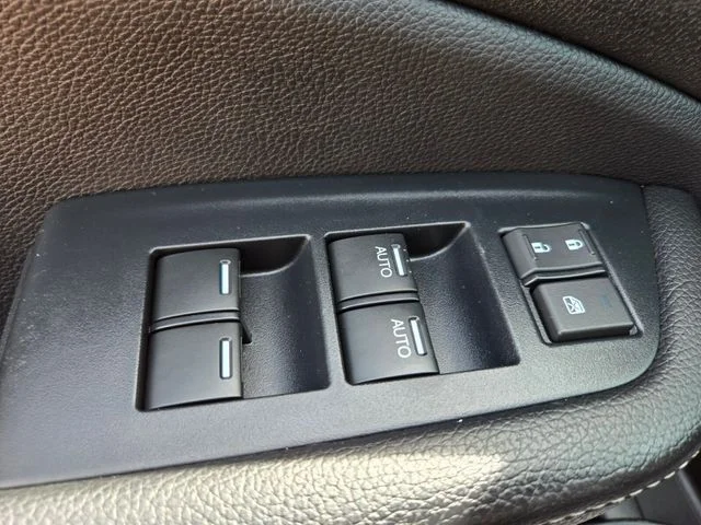 Used 2023 White Honda RTL-E image 36
