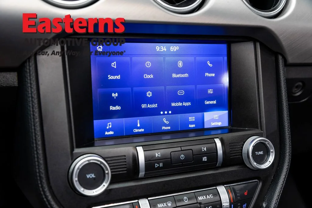 Used 2022 White Ford EcoBoost Premium image 19