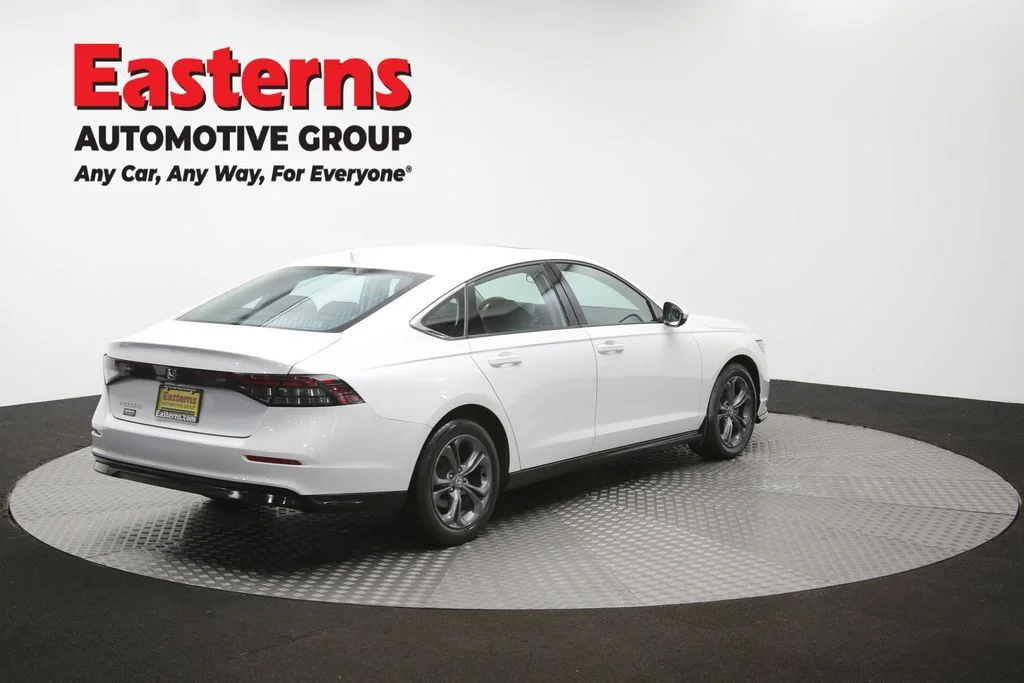 Used 2024 White Honda EX image 40