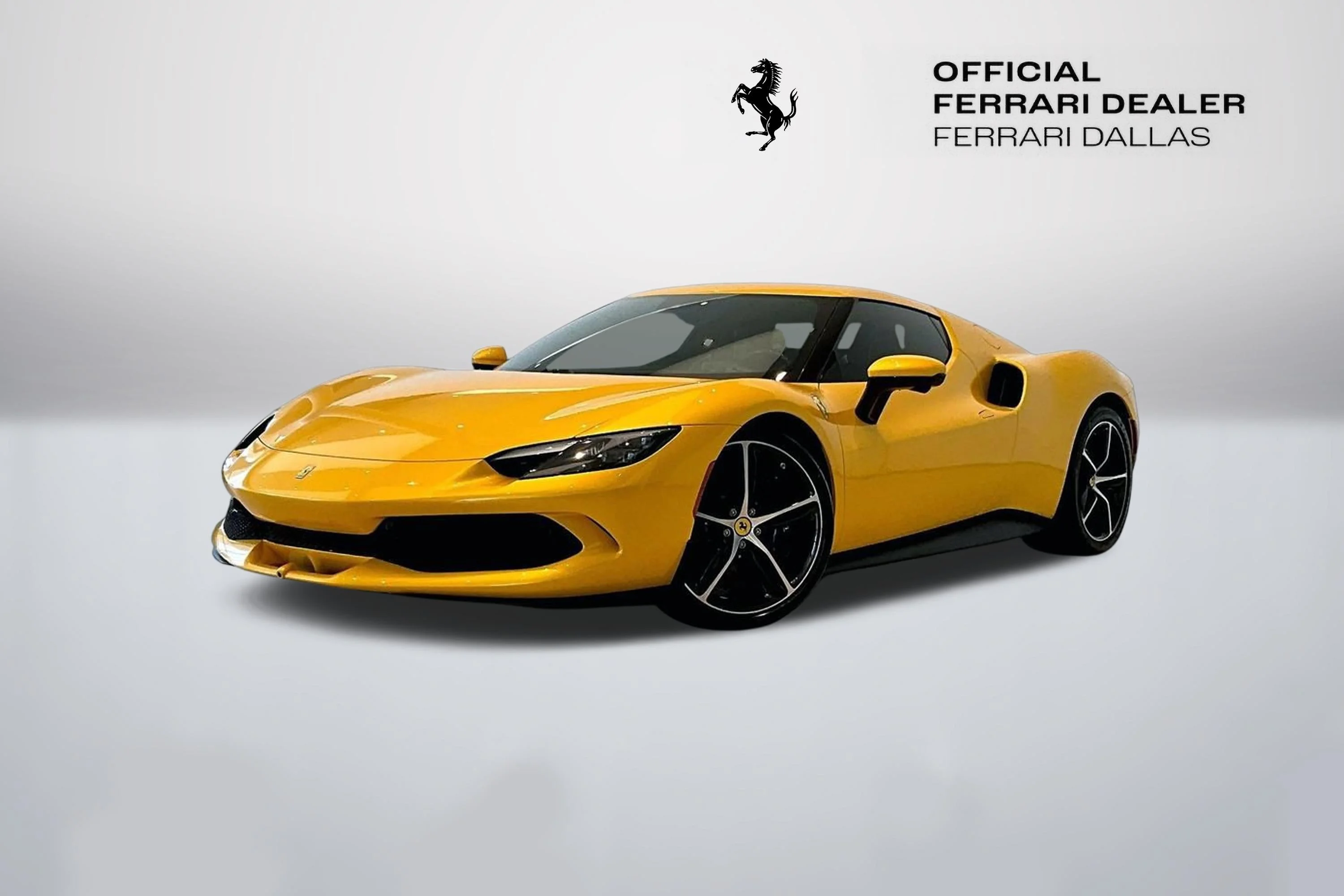 Used 2023 Giallo Triplo Strato Ferrari  image 3