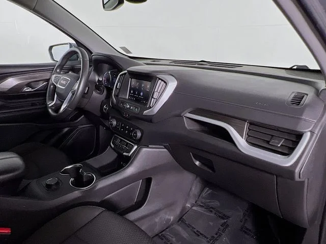 Used 2024 Silver GMC SLE image 36