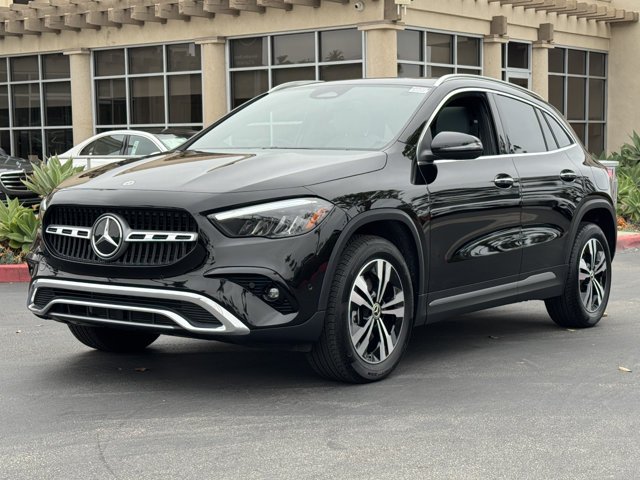 Used 2026 Cosmos Black Metallic Mercedes-Benz GLA 250 image 4