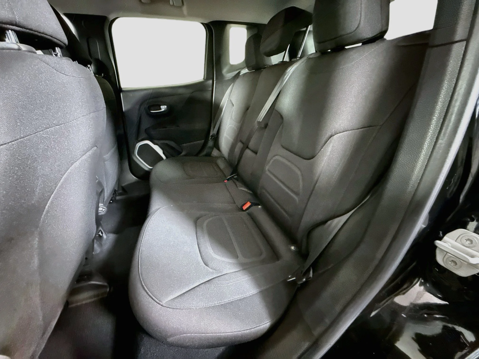 Used 2018 Black Jeep Latitude image 21
