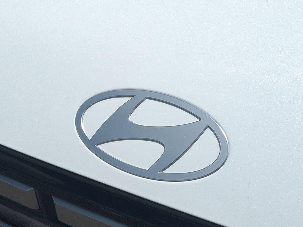 New 2027 White Hyundai SEL FWD image 13