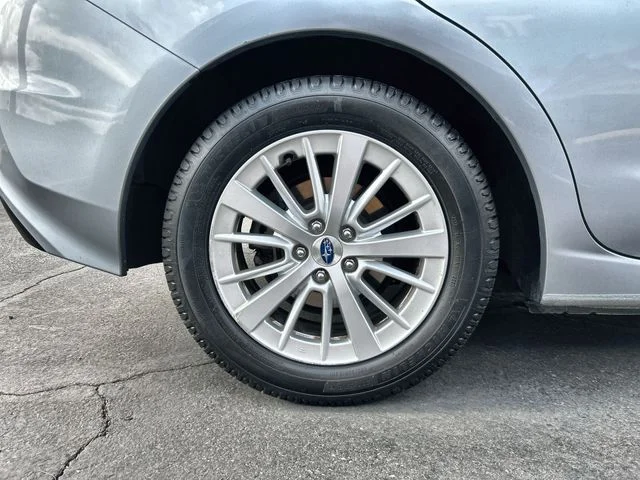 Used 2018 Silver Subaru 2.0i Premium image 24
