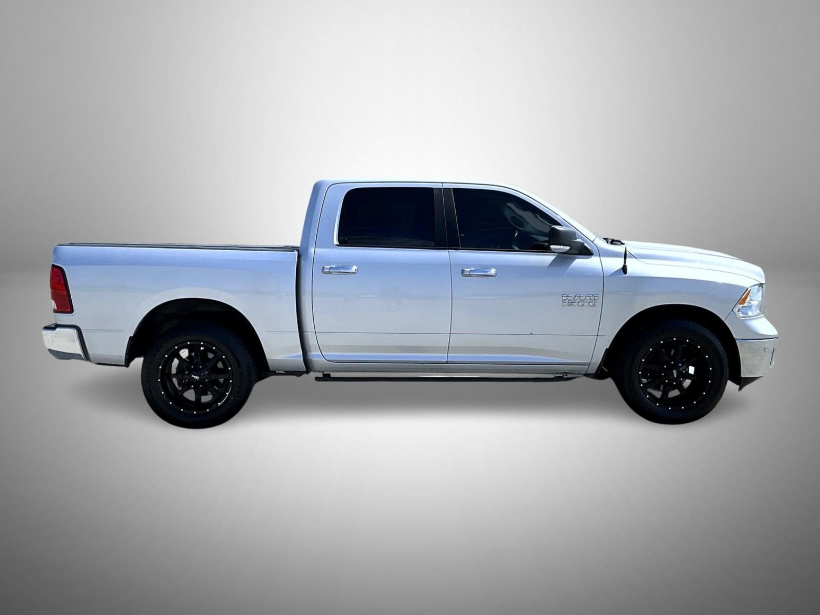 Used 2018 Bright Silver Clearcoat Metallic Ram Big Horn image 4