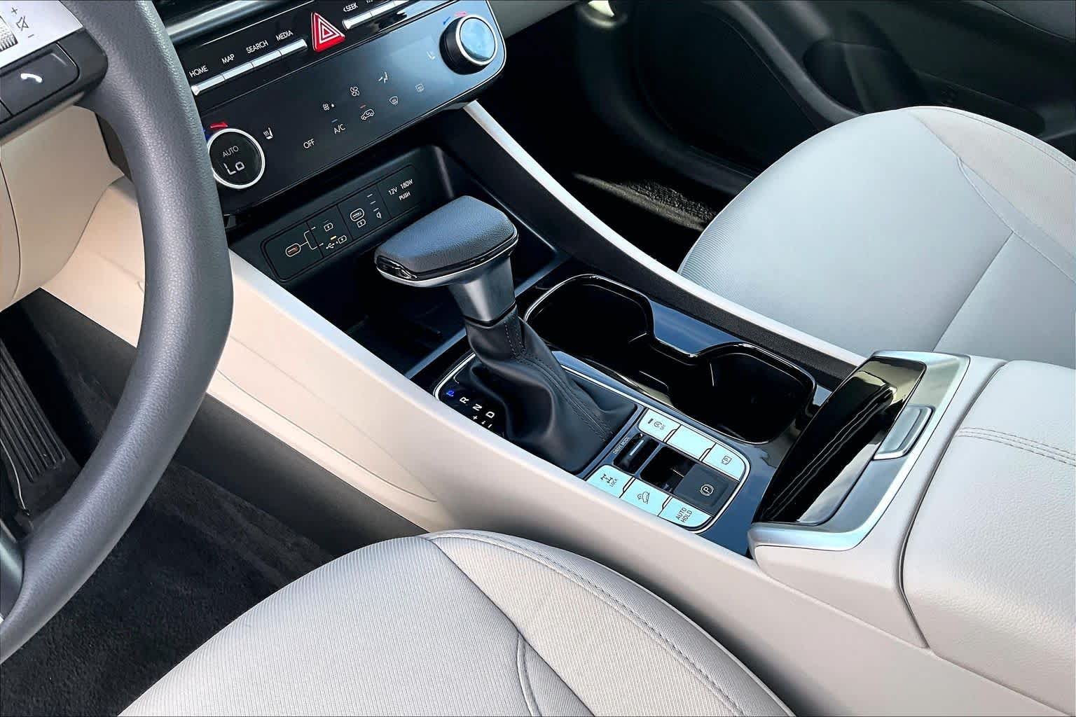 Used 2025 Serenity White Pearl Hyundai SEL image 17