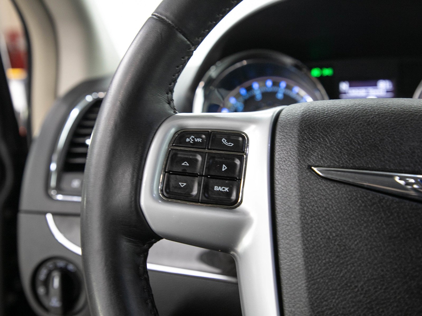 Used 2013 Maximum Steel Metallic Clearcoat Chrysler Touring image 28