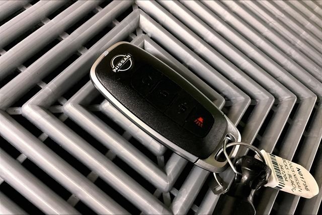 2025 Nissan Kicks SR AWD - Photo 13