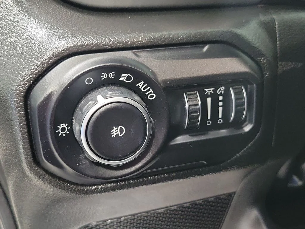 Certified Used 2022 Gray Jeep Unlimited Sahara image 30