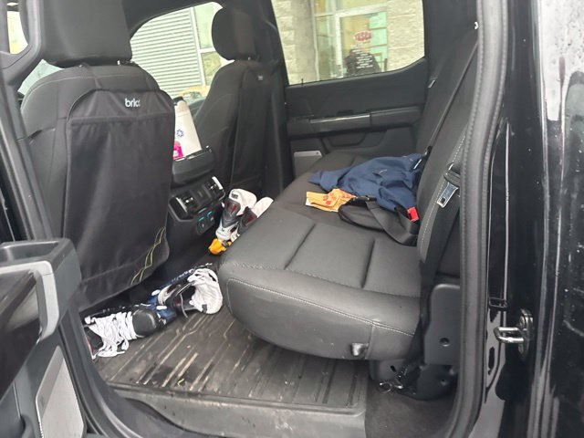 Used 2021 Black Ford XLT image 9