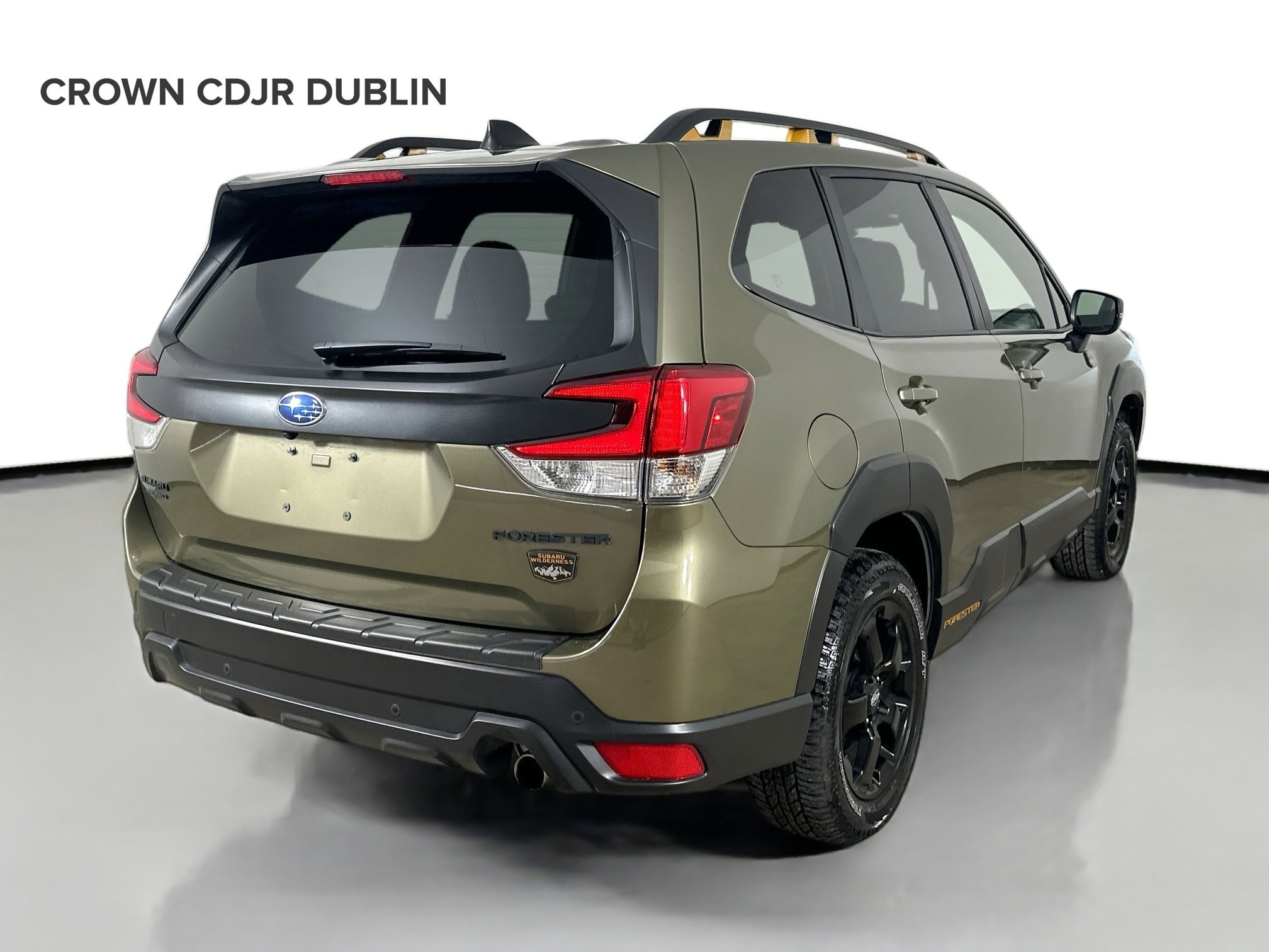 Used 2025 Autumn Green Metallic Subaru Wilderness image 5