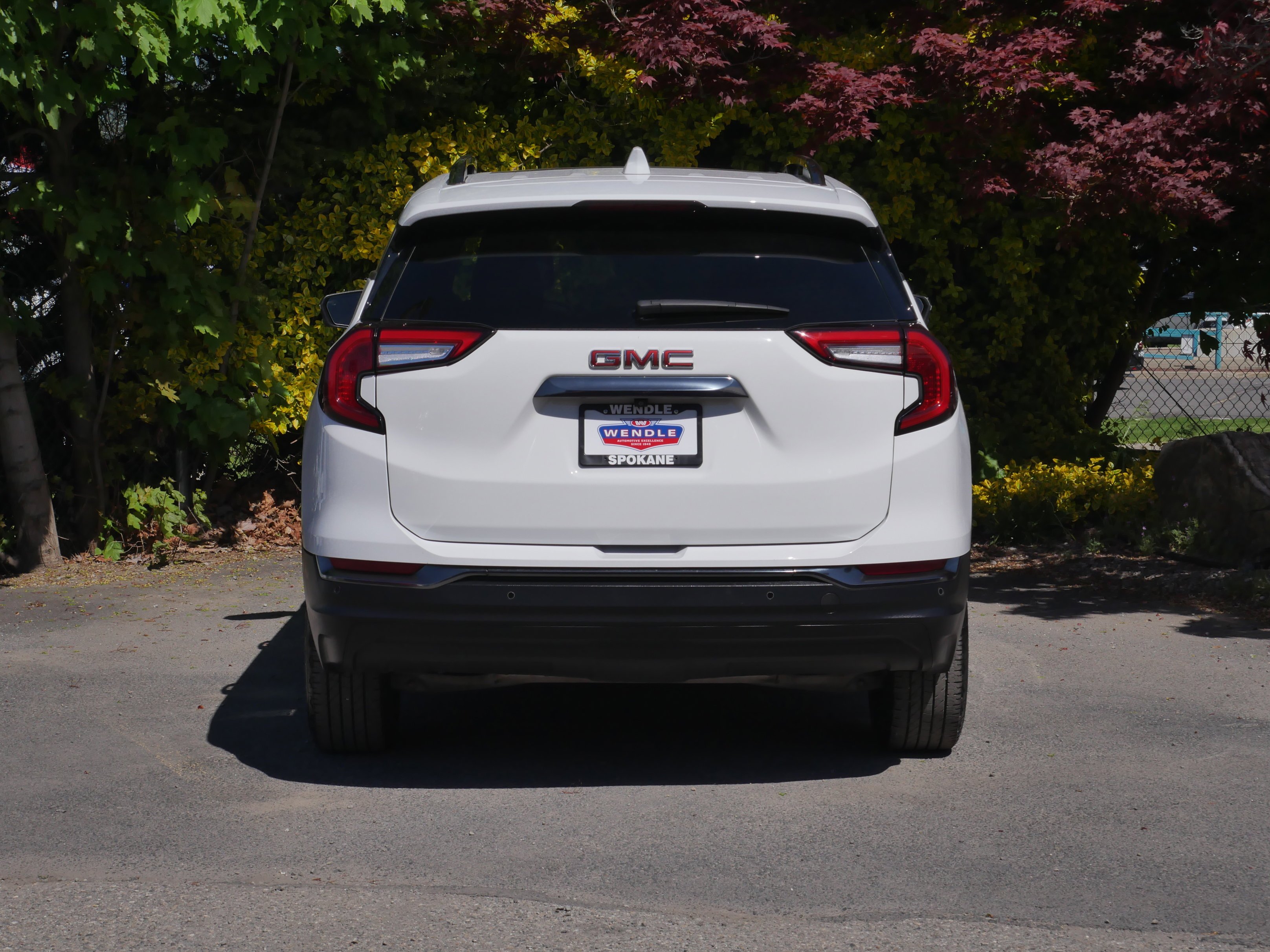 Used 2024 Summit White GMC AT4 image 11