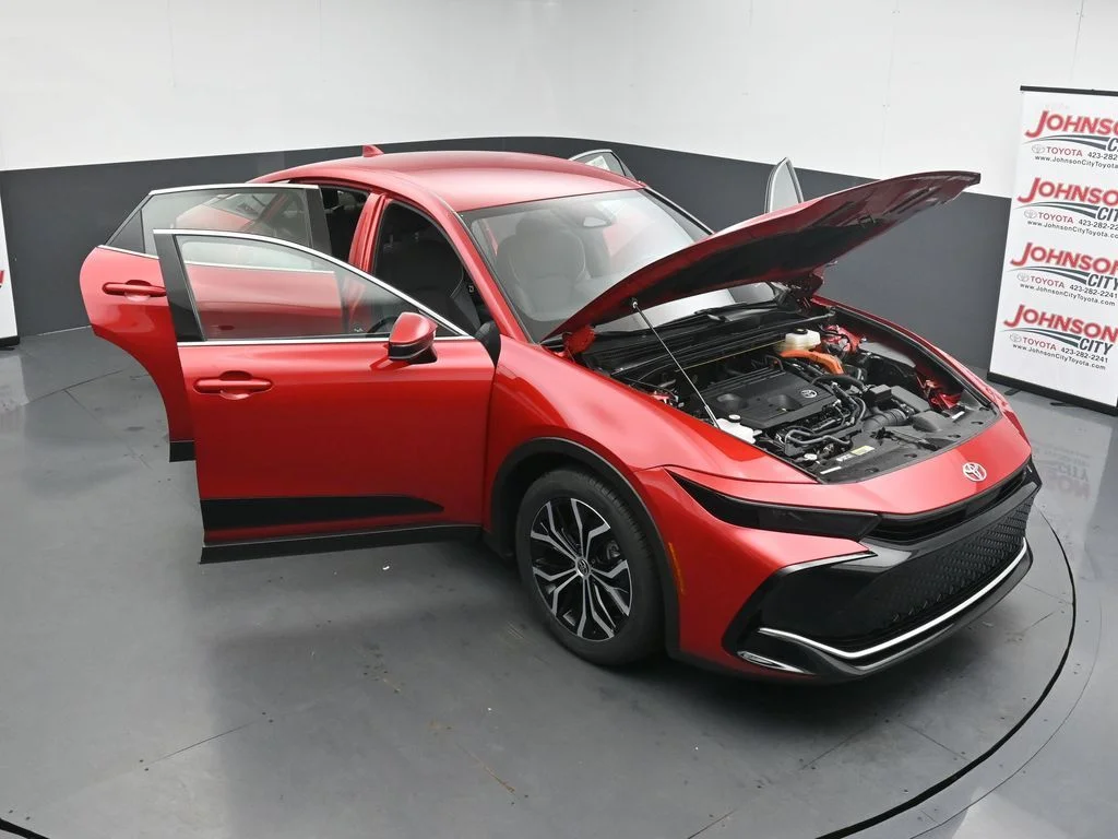 Used 2024 Red Toyota XLE image 38