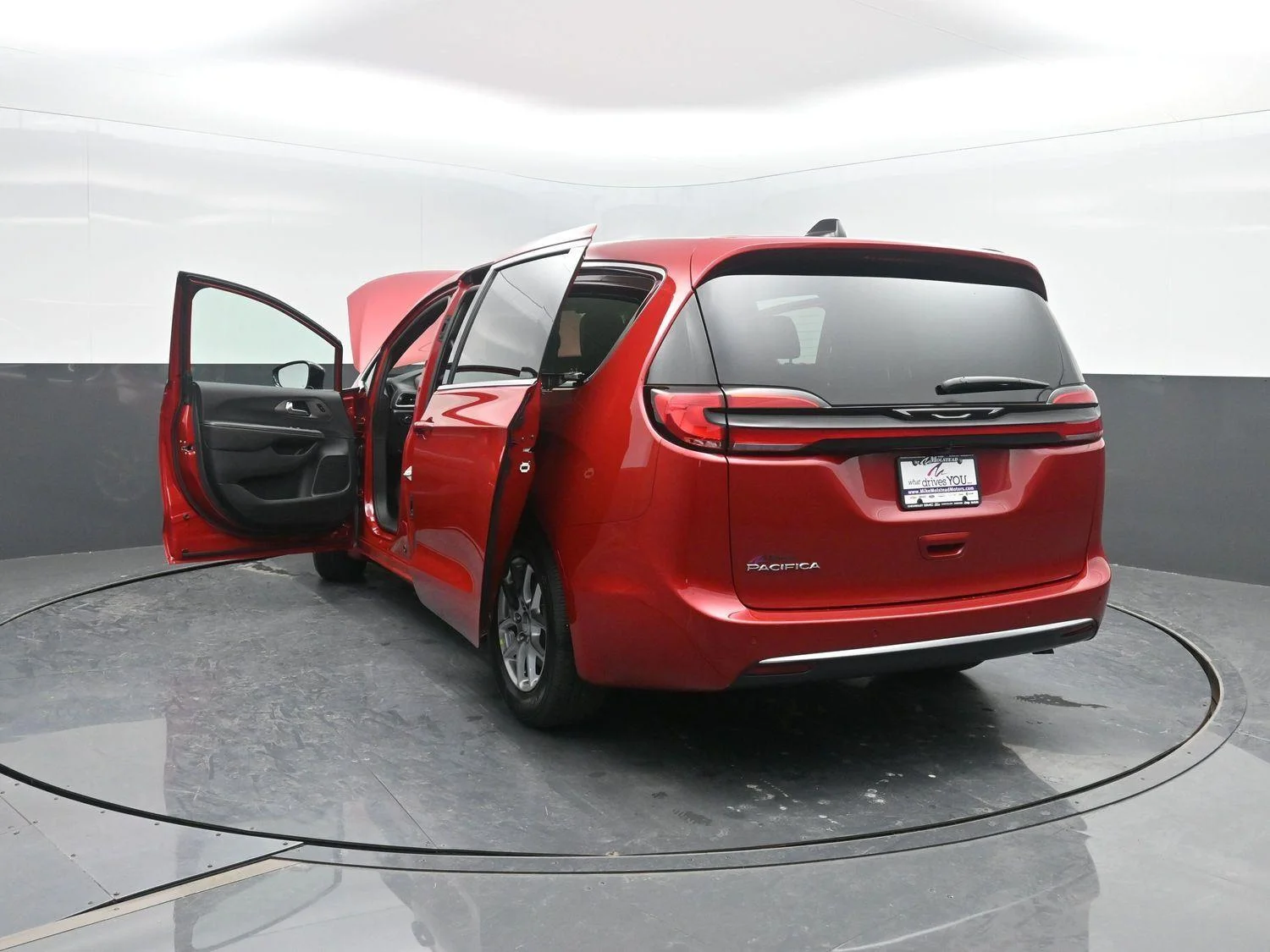 New 2027 Red Hot Pearl-Coat Exterior Paint Chrysler Select image 46