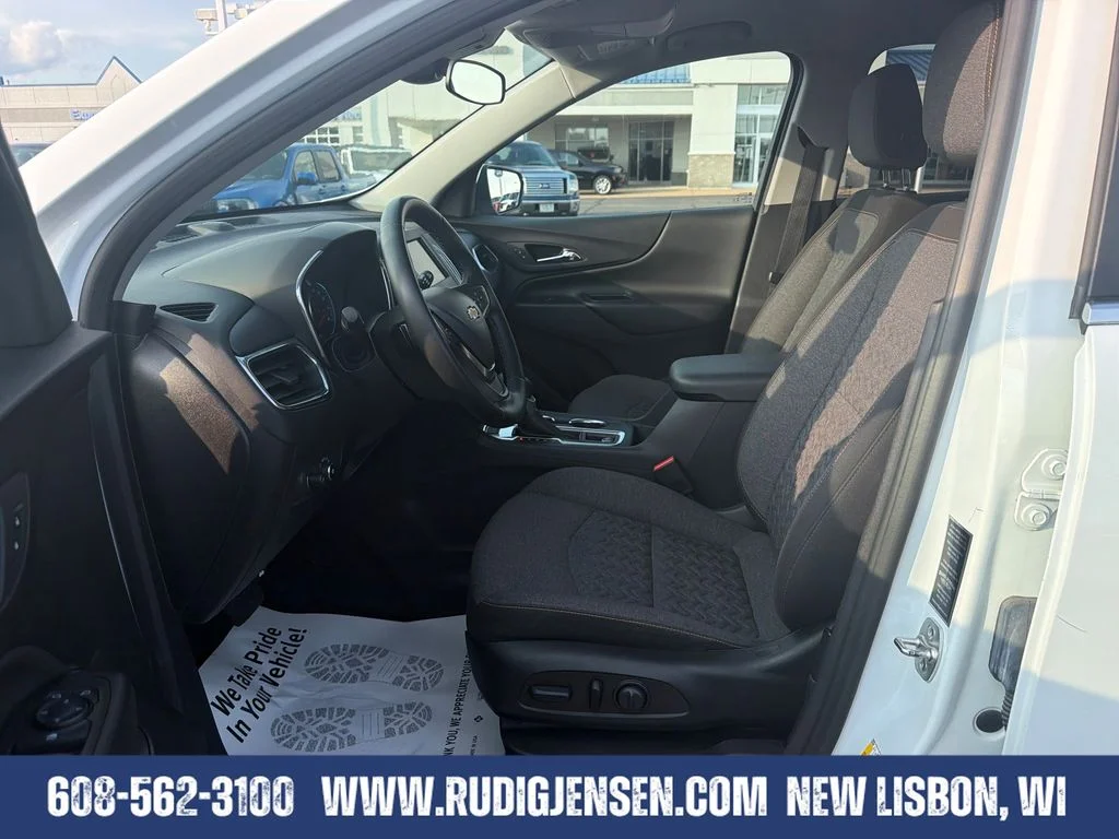 Used 2024 White Chevrolet LT image 9