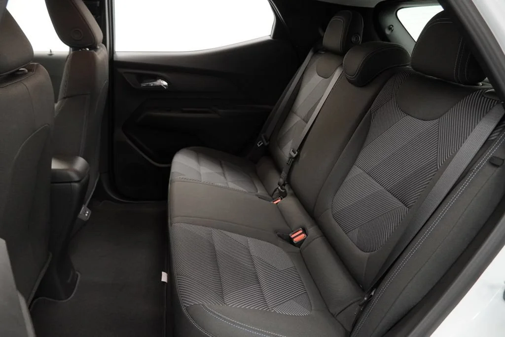 New 2027 Summit White Chevrolet LT image 11