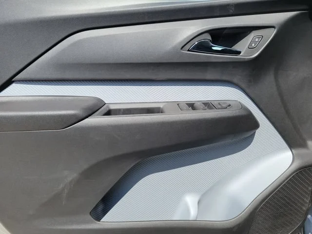 New 2027 Sterling Grey Metallic Chevrolet LT image 14