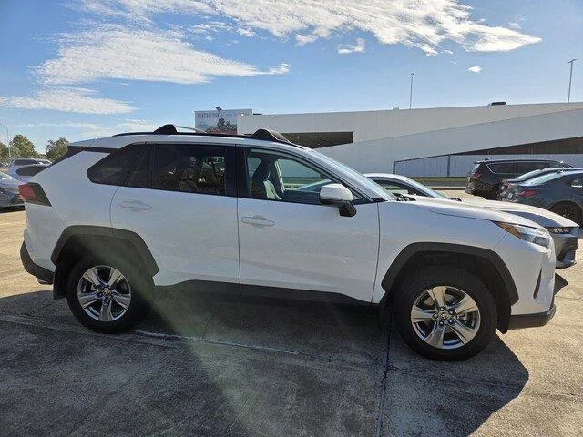 Used 2024 Ice Cap Toyota XLE image 4
